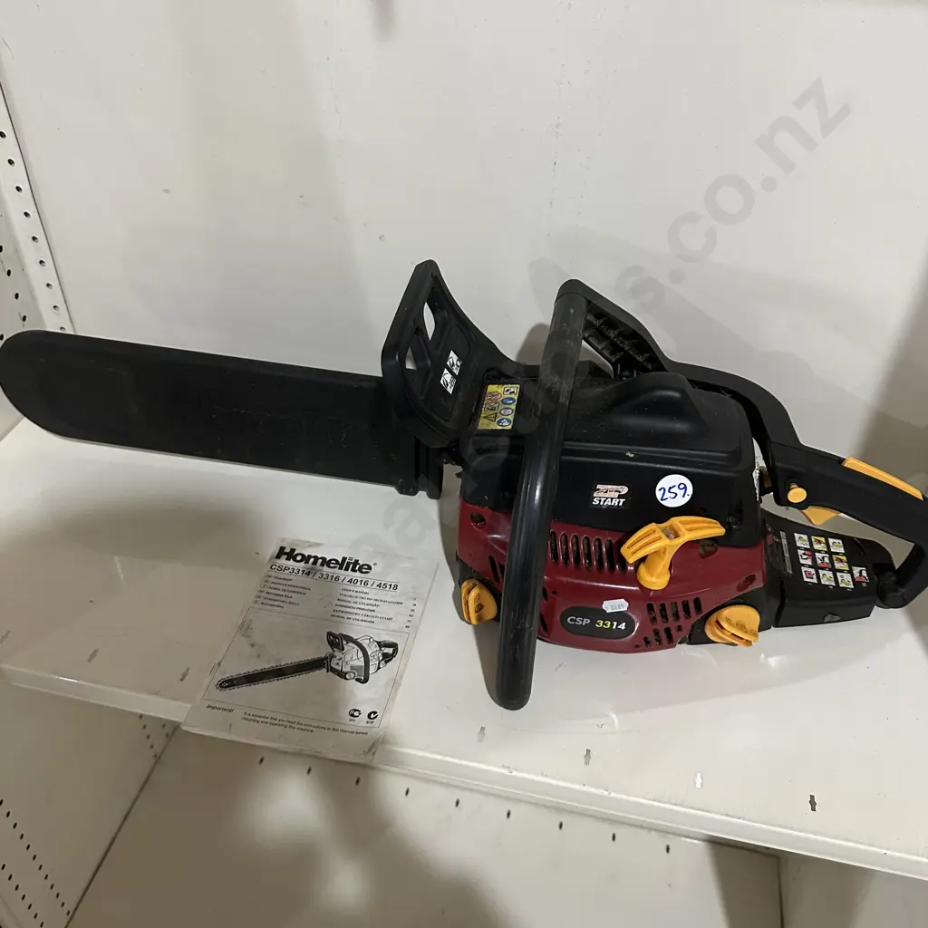 Homelite 33cc chainsaw. Image 1++