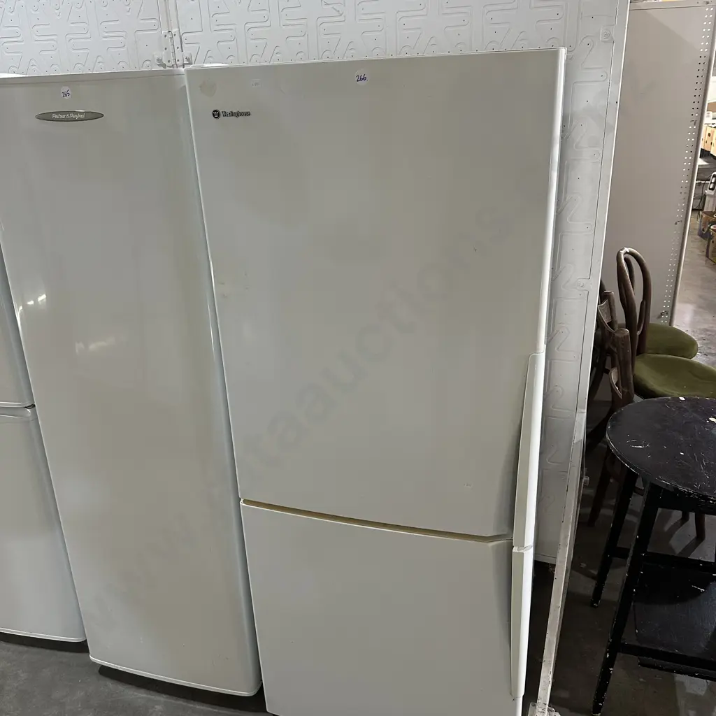 Westinghouse fridge/freezer. Image 1++