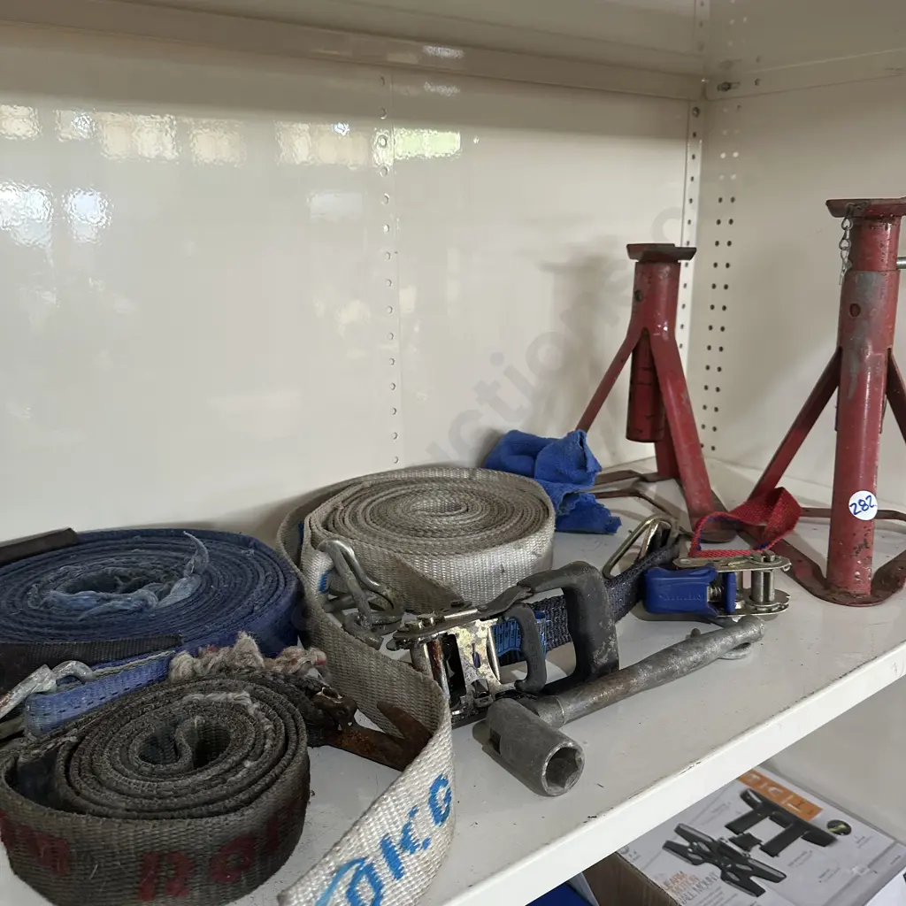 Pair of axle stands plus heavy duty tie downs etc. Image 1++
