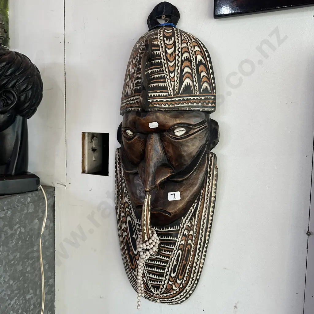 Papua New Guinea carved mask Image 1++