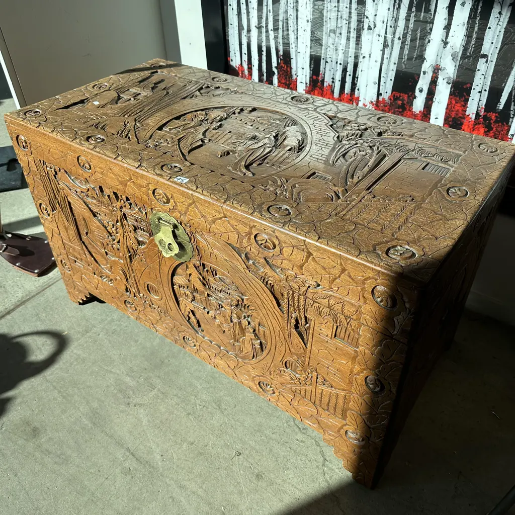 Camphor wood chest 1020w Image 1++