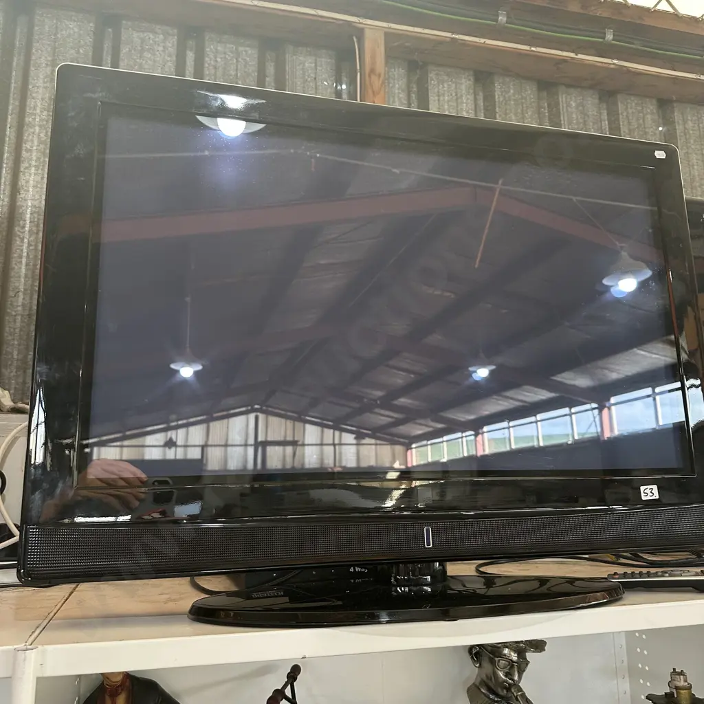 32inch DSE tv with remote Image 1++