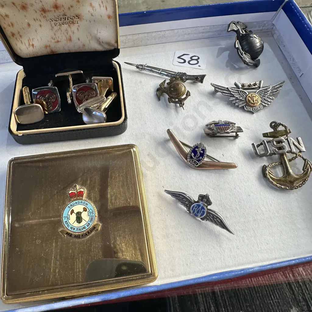 Army badges, compact and cufflinks Image 1++