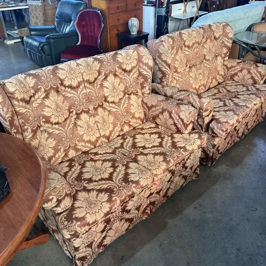 Pr button back sofas