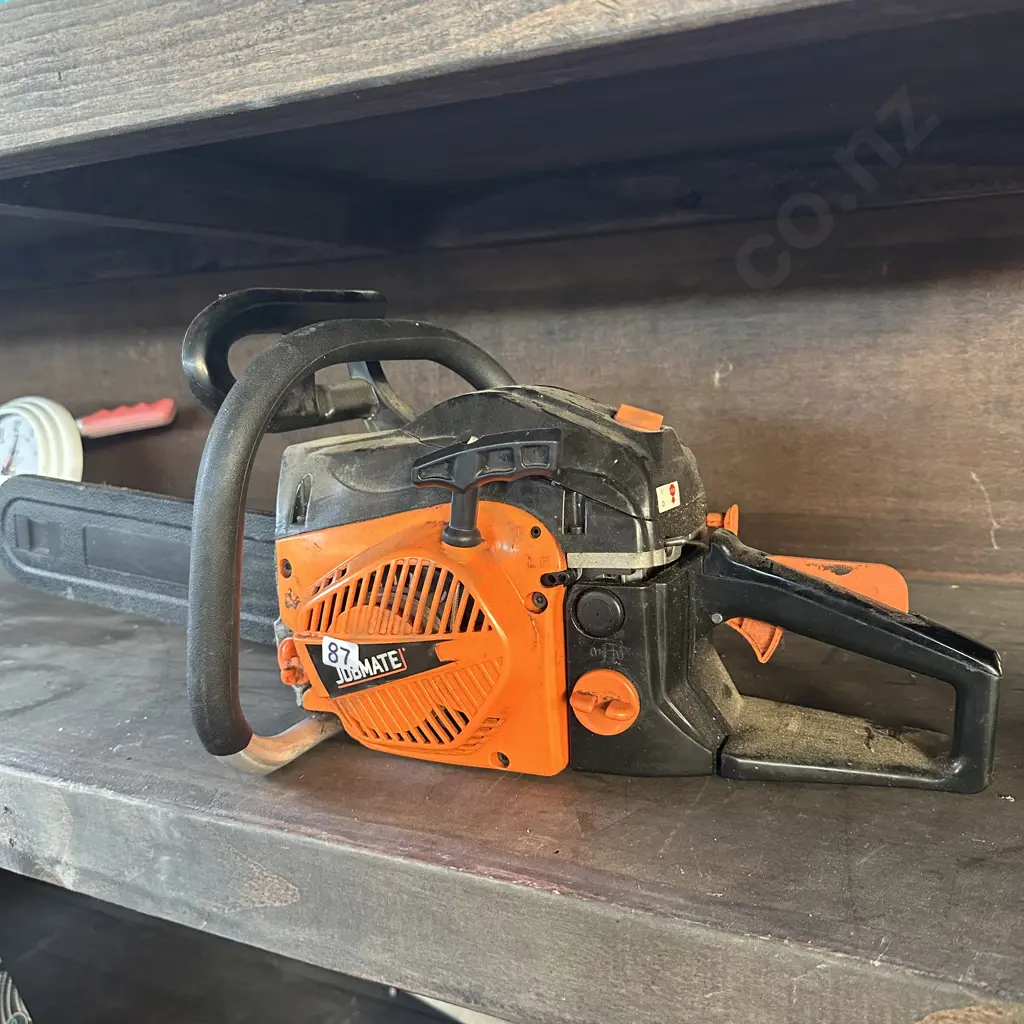 Chainsaw - as is Image 1++