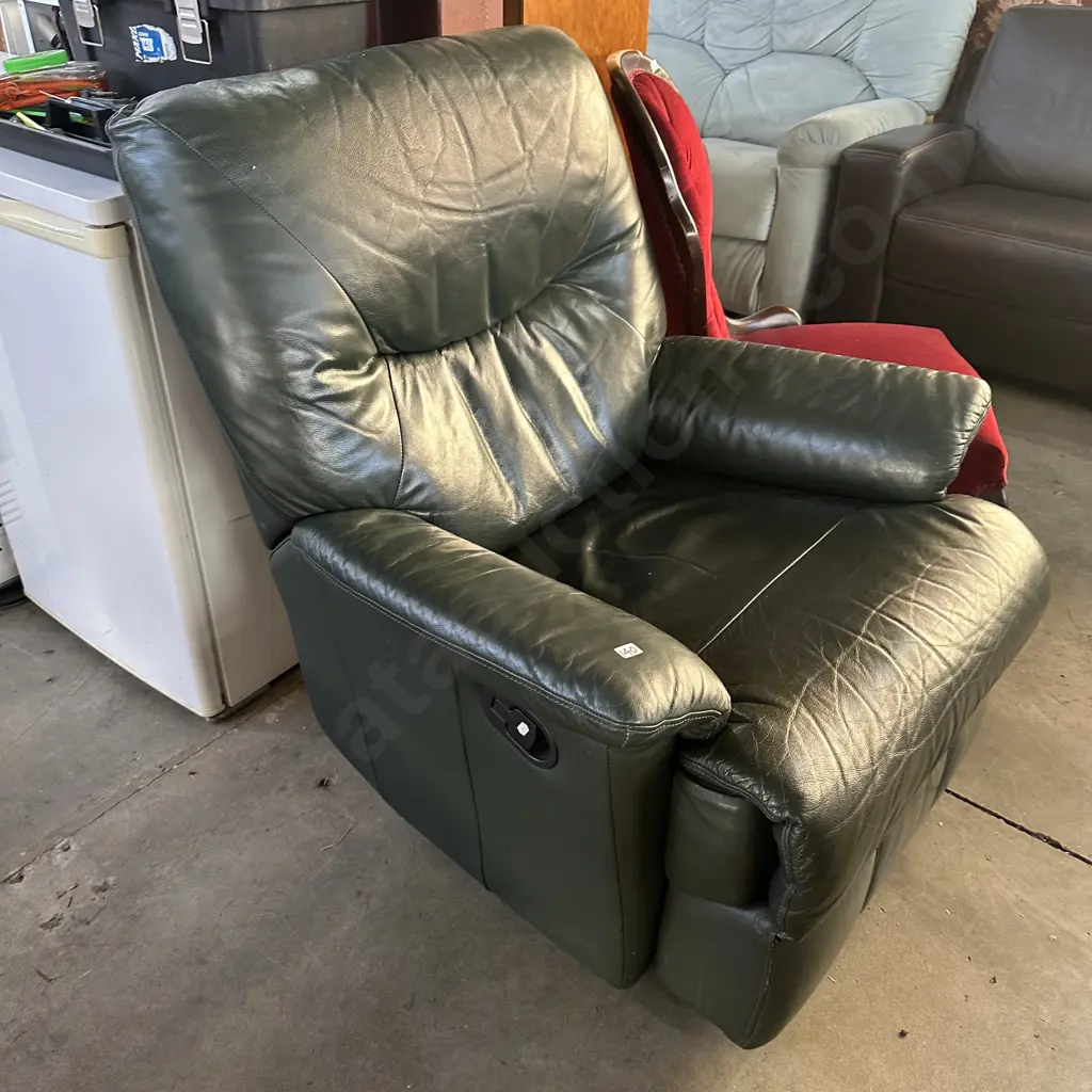 leather recliner chair Image 1++