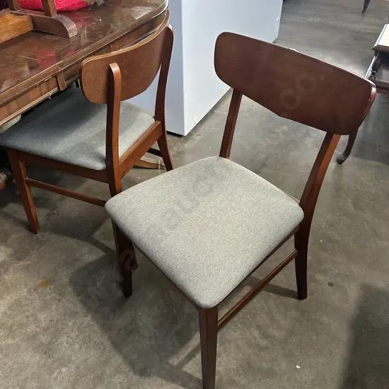 Pr new dining chairs