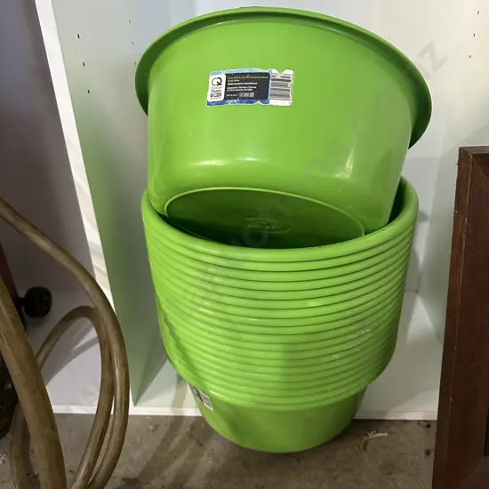20 multi purpose round plastic bowls