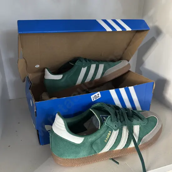 new Adidad  USA 8 Samba sneakers