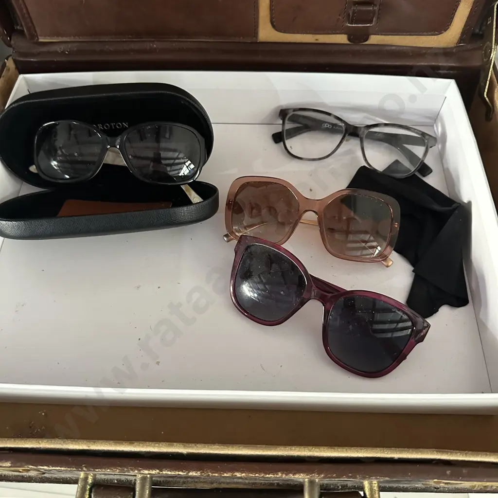 sunglasses, case, decorations plus vintage hangers Image 1++