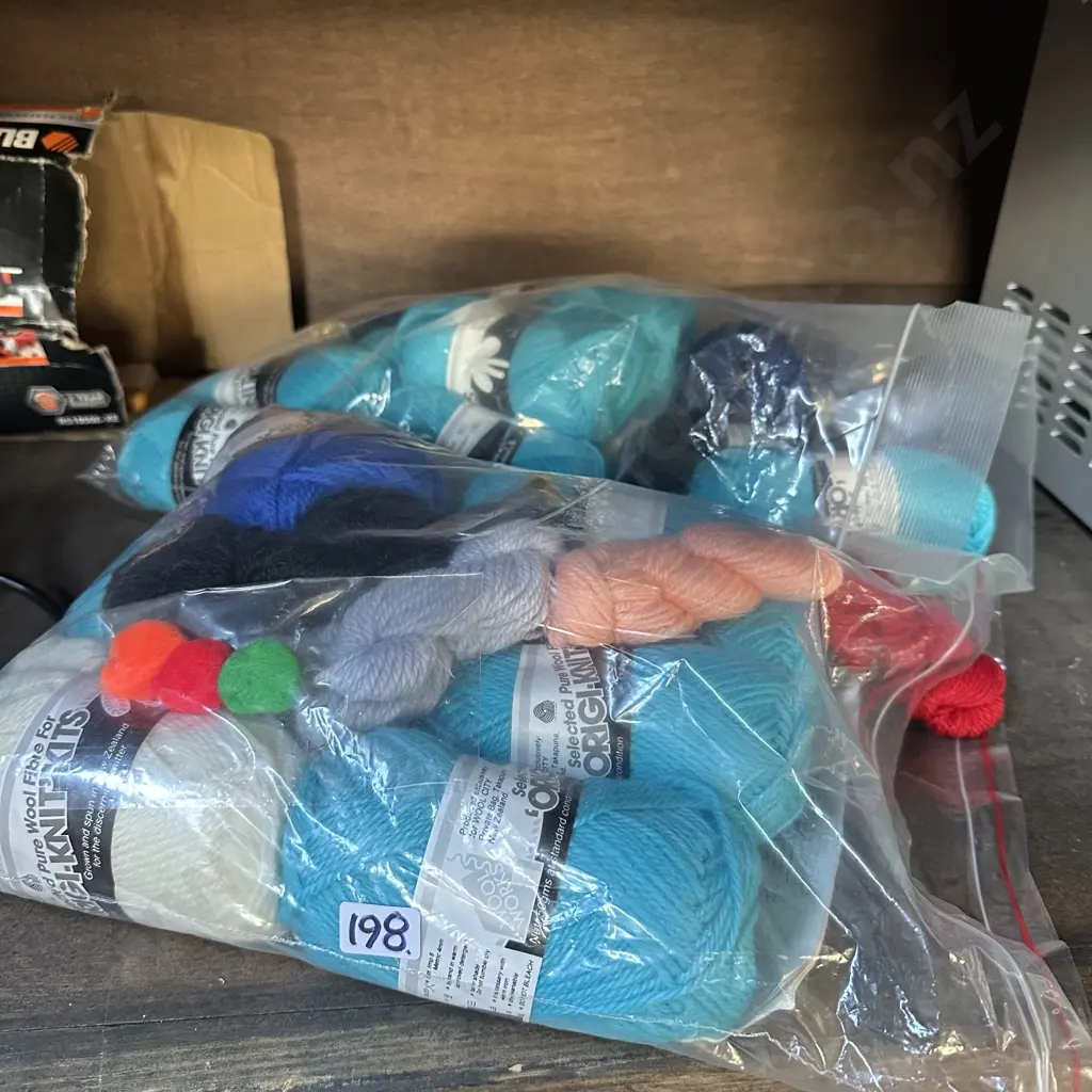 wool Image 1++