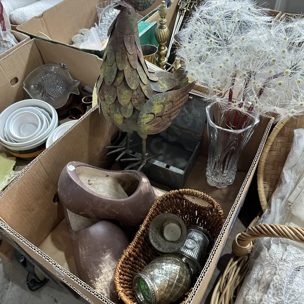 Box lot metal chicken art, crystal vase etc. Image 1++