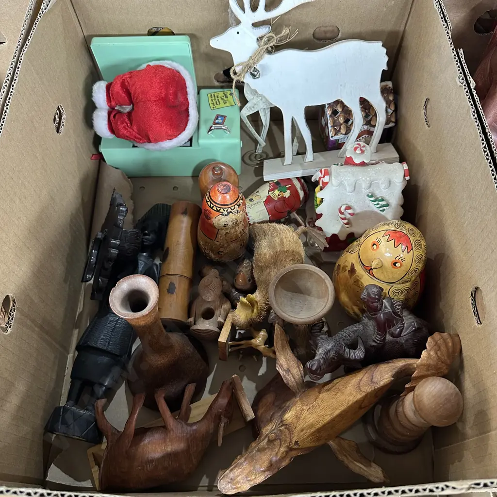 Box lot of carved wooden animals and xmas decorations etc. Image 1++
