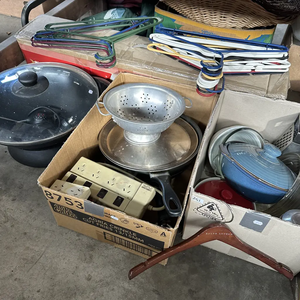 Bay lot electric wok, lidded casserole dishes etc. Image 1++