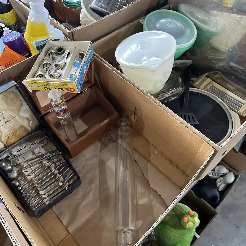 Two boxes thermometers, vintage Tupperware and icing set etc. Image 1++