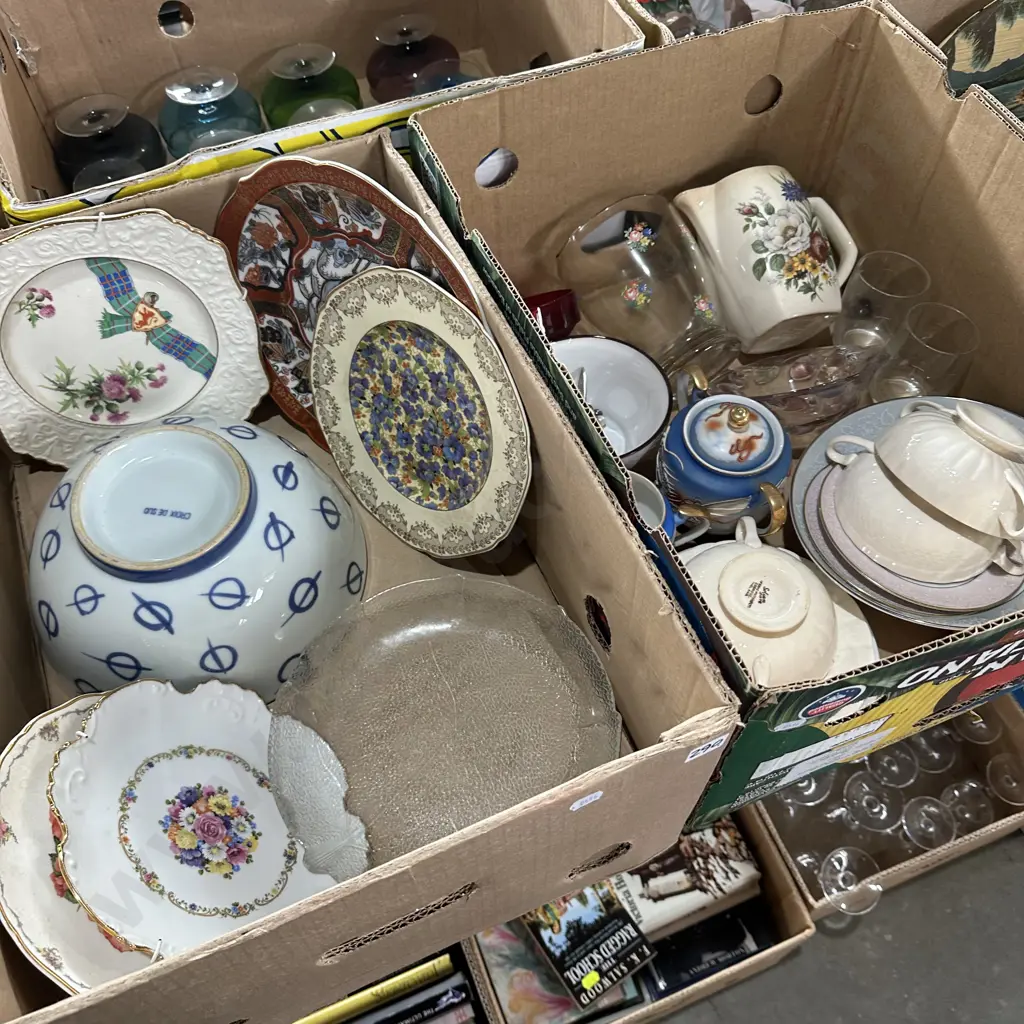 Two boxes collectables including english wall plates etc. Image 1++