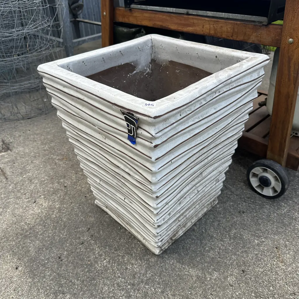 large planter Image 1++