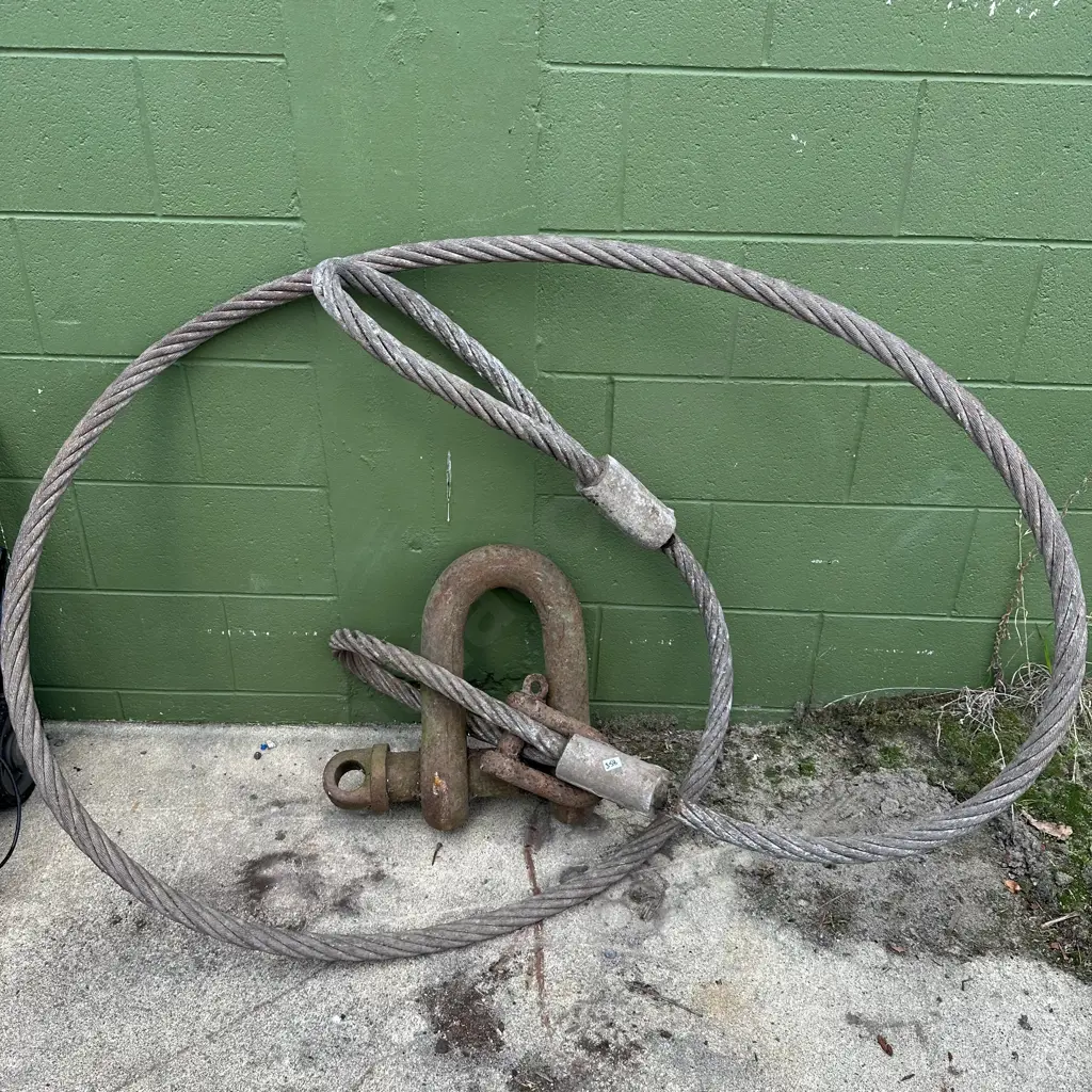 vintage maritime shackle and cable Image 1++