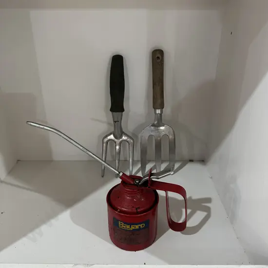 oiler and hand forks