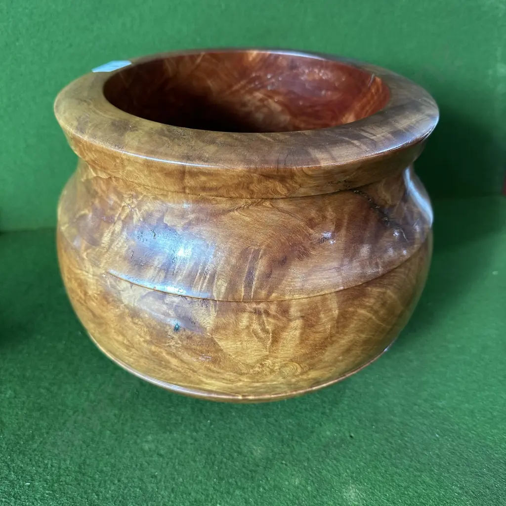 Large Burr Walnut planter bowl 27cm wide Image 1++
