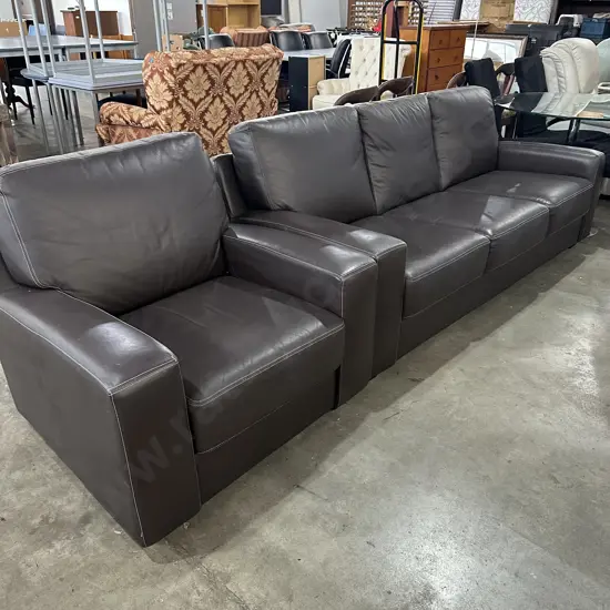 Tidy 2pc leather lounge suite