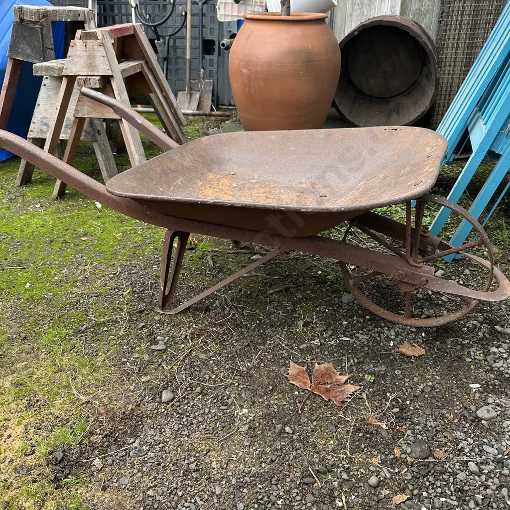 steel vintage wheel barrow Image 1++