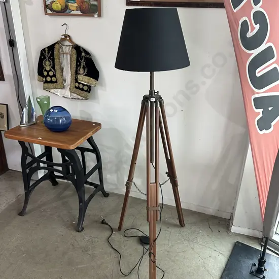 Tripod lamp & shade