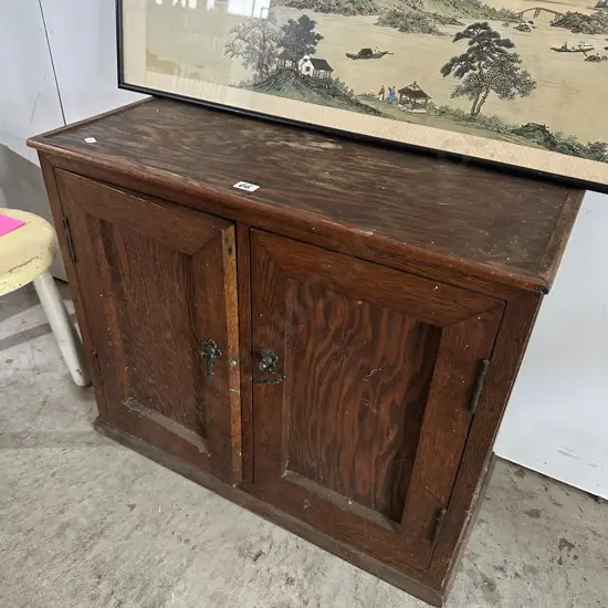 Oak cabinet 600 x 500
