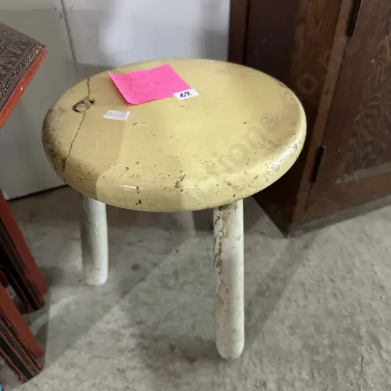 1940s milking stool