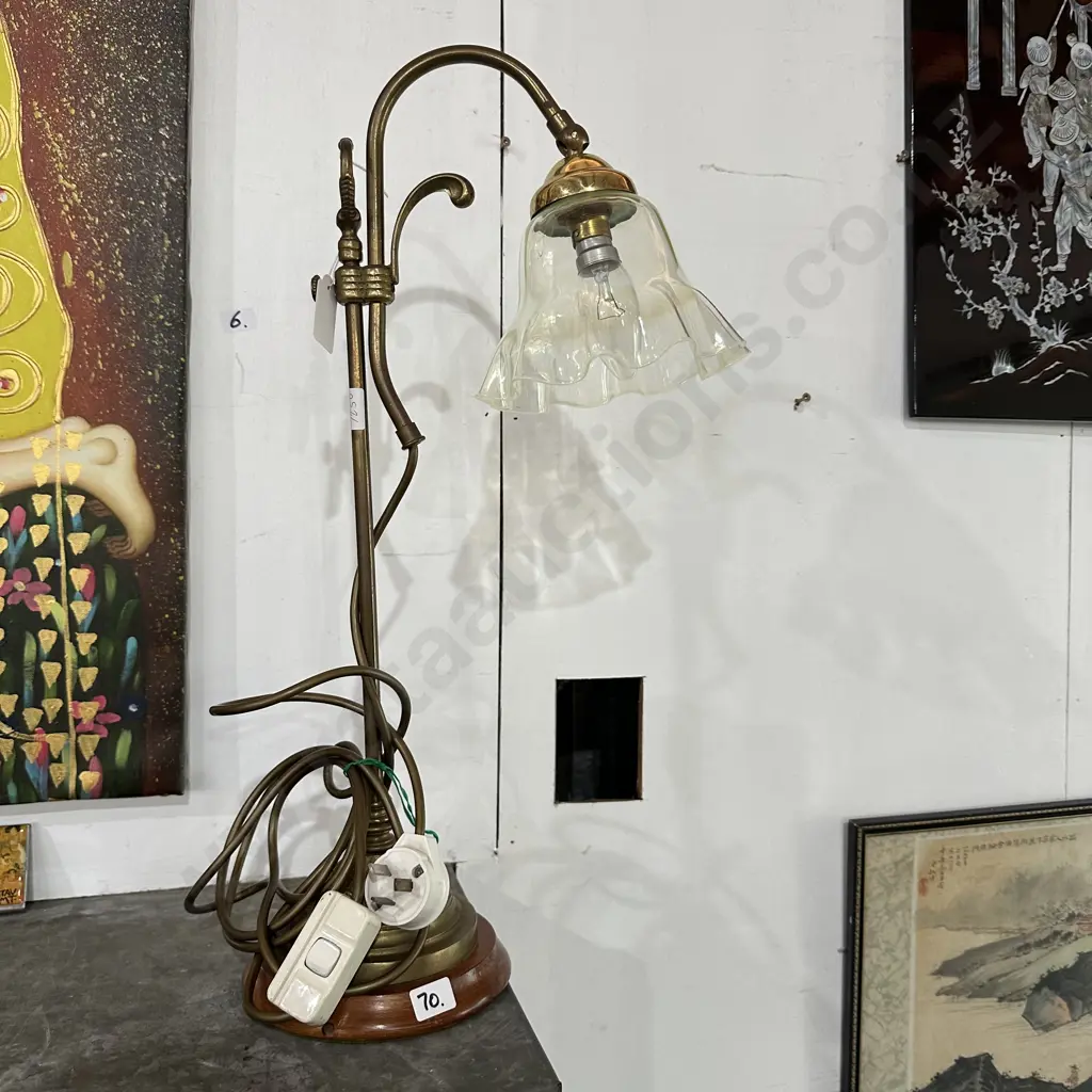 Uranium glass lamp Image 1++