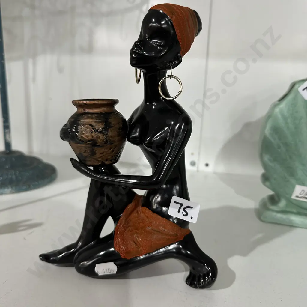Mid century African lady figure 22cm Image 1++