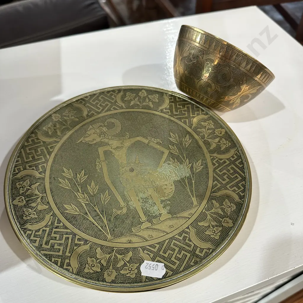 heavy brass wall plate plus bowl Image 1++