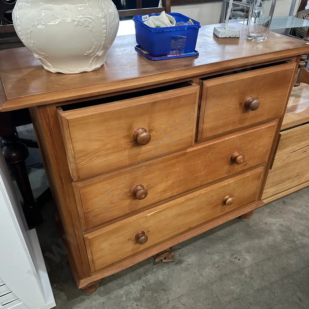 Kauri chest drawers Image 1++