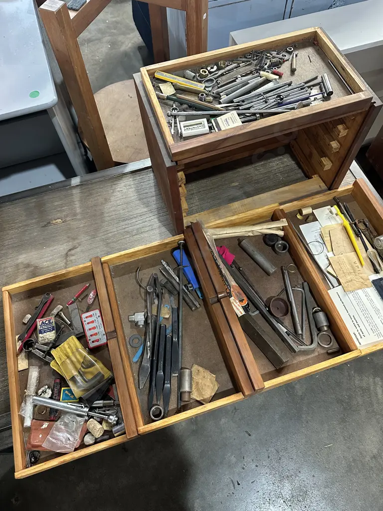 tool box and contents Image 1++