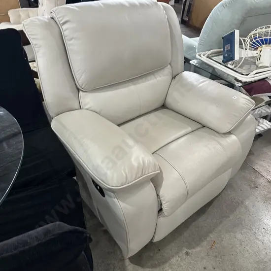 leather recliner chair (needs a clean)