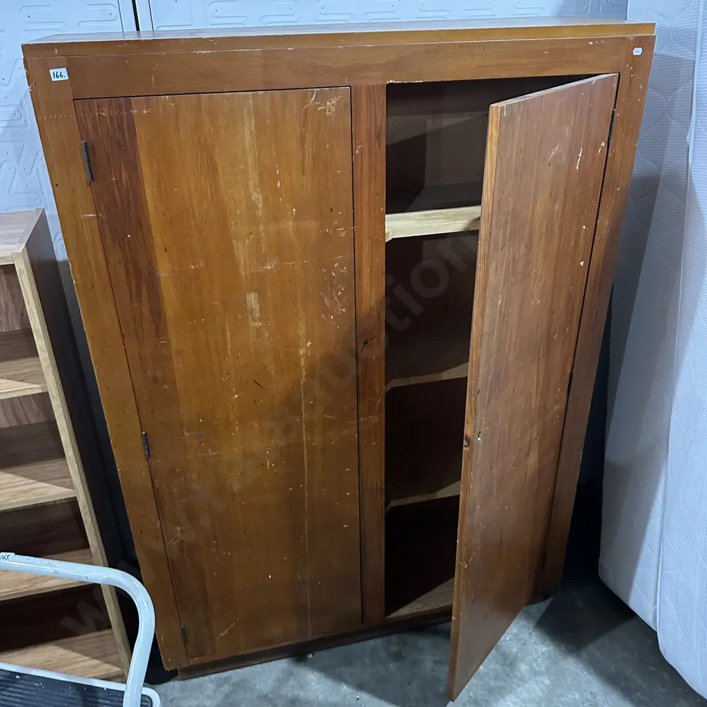 colonial cupboard Image 1++
