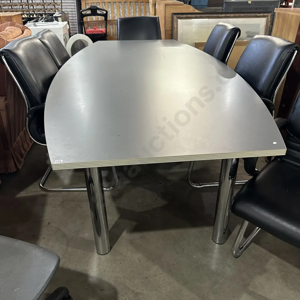 very tidy boardroom table Image 1++