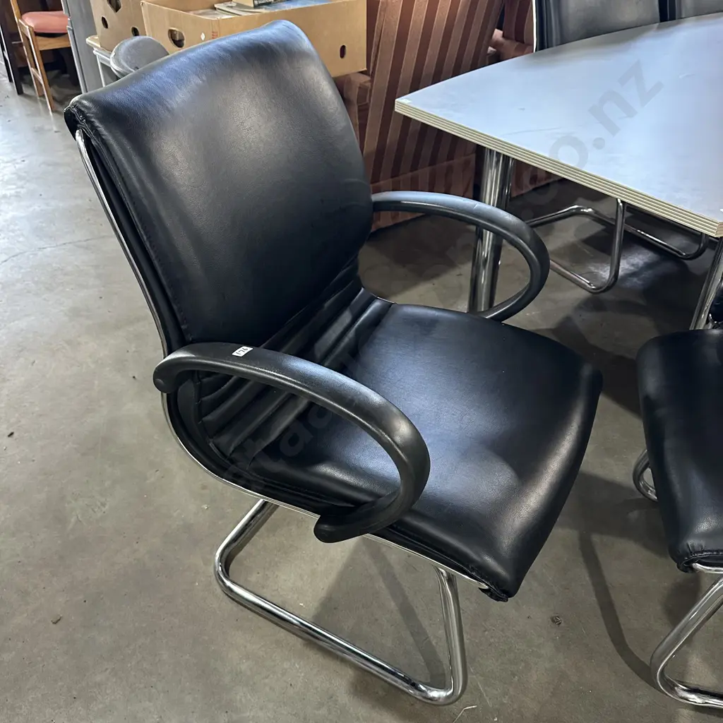 7 very expensive leather boardroom chairs Image 1++