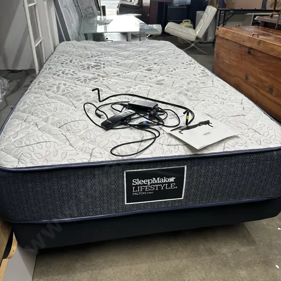King single Sleepmaker adjustable electric bed by Mazon