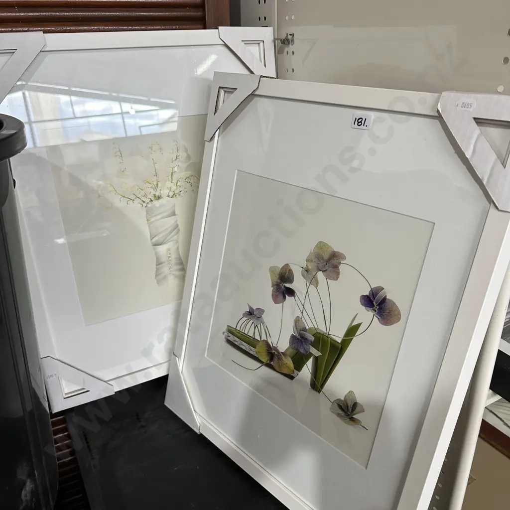 2 new framed photos Image 1++