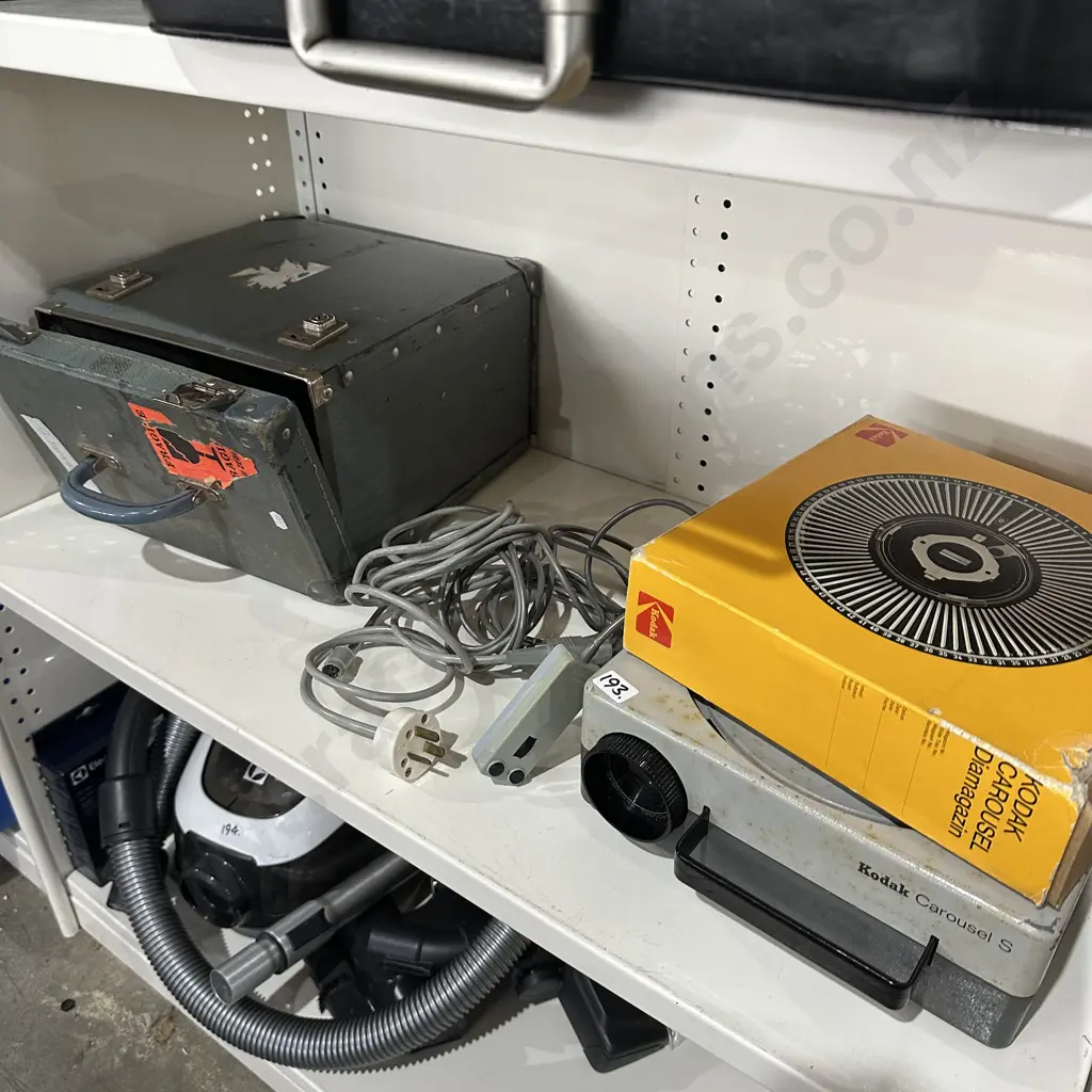 carousel slide machine Image 1++