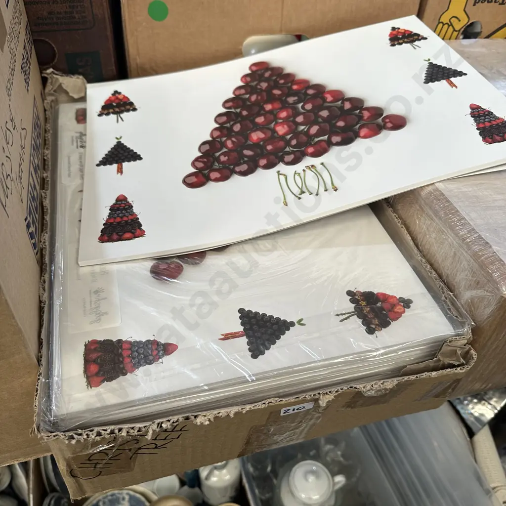 Box lot of "golly gosh" placemat pads. Image 1++