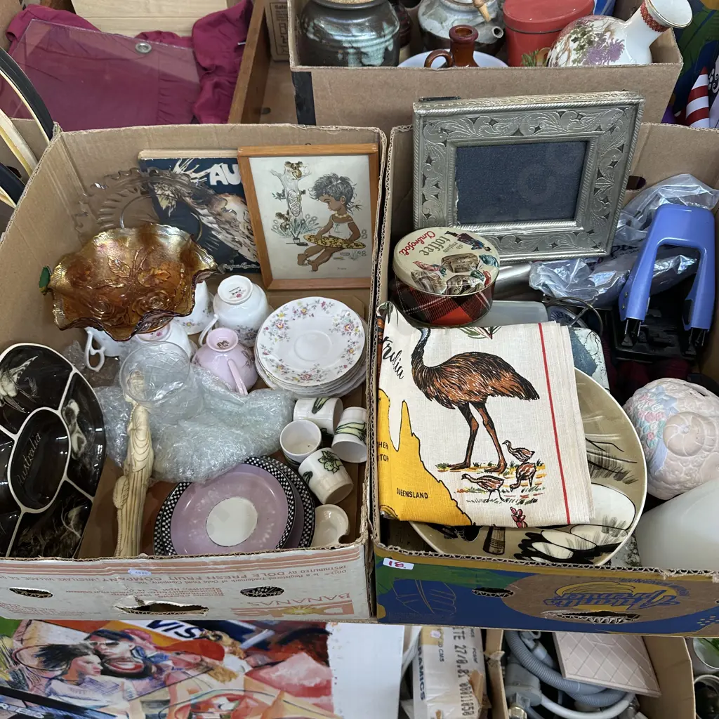Two boxes of assorted items including carnival glass etc. Image 1++