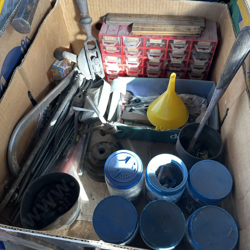 Box lot of old tools and hardware etc. Image 1++