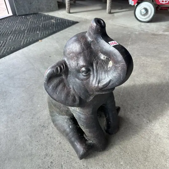Terracotta elephant 450mm
