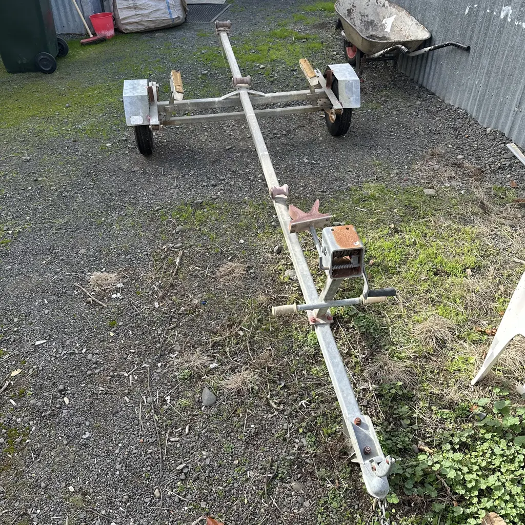 boat trailer with winch and coupling no WOF Image 1++