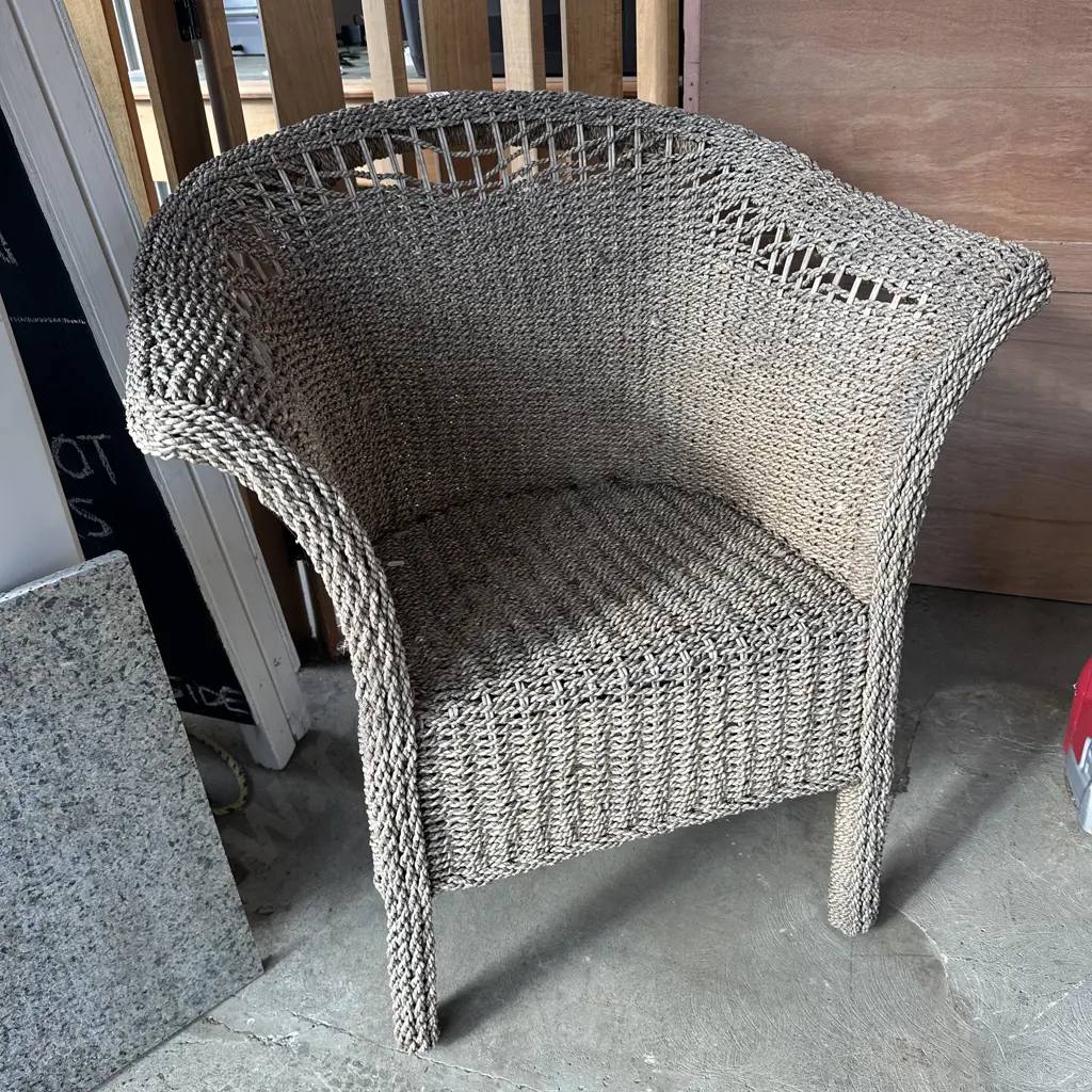 vintage seagrass chair Image 1++