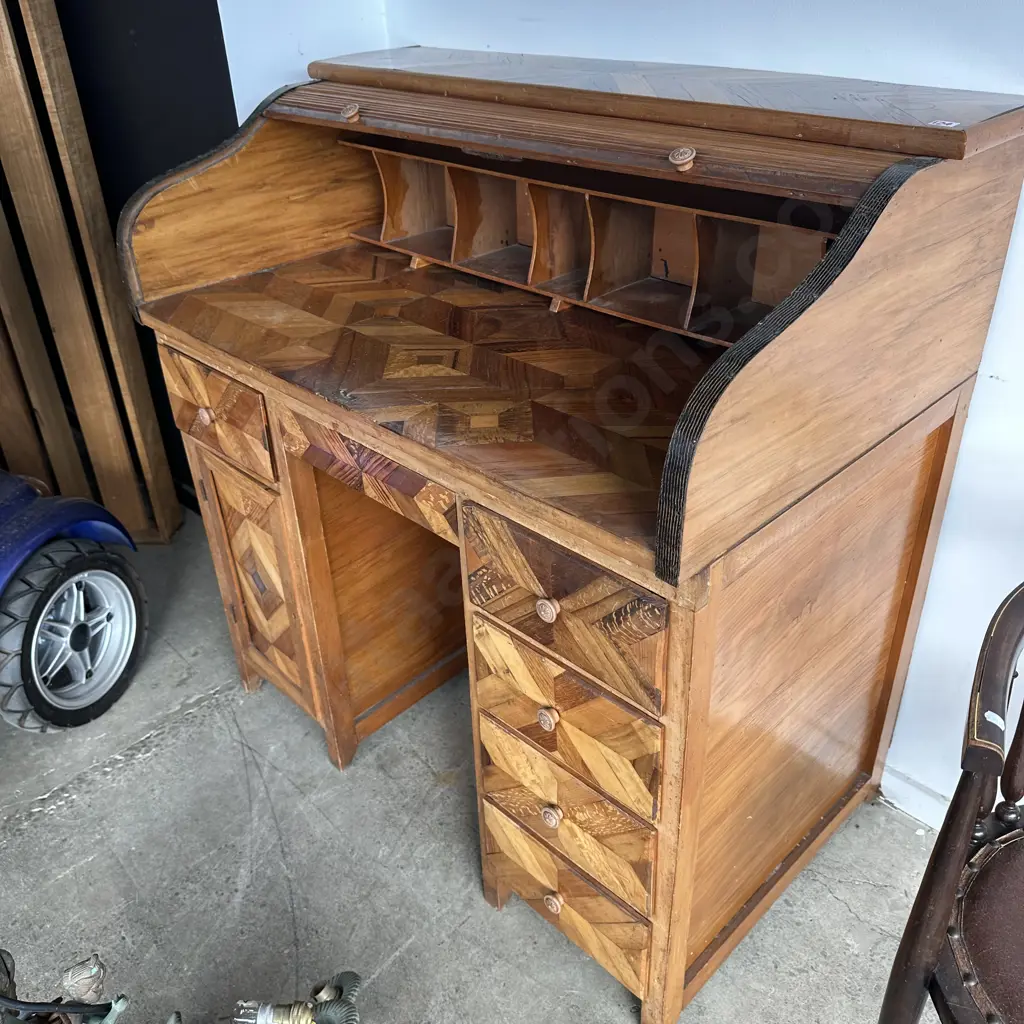 NZ sampler woods parquet style roll top desk Image 1++