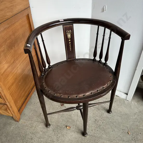 Edwardian curved back tub chair