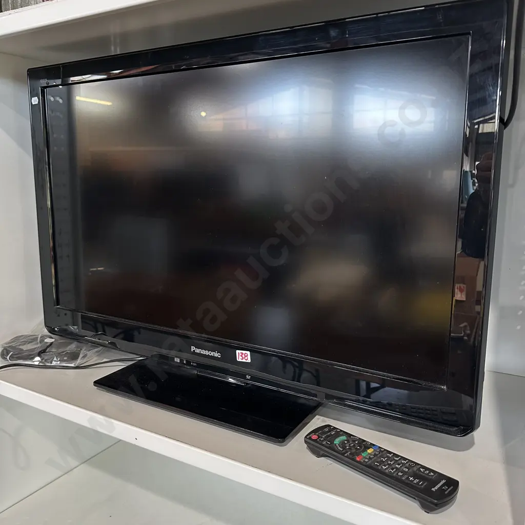 Panasonic 32inch TV Model TH-L32C30Z with remote & cabinet Image 1++